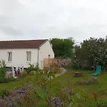 Casa vacanze Logis Des Pivoines Trezelles