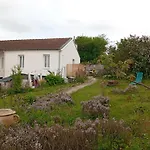 Logis Des Pivoines * Trezelles