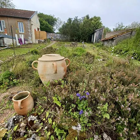 Logis Des Pivoines Дом отдыха *